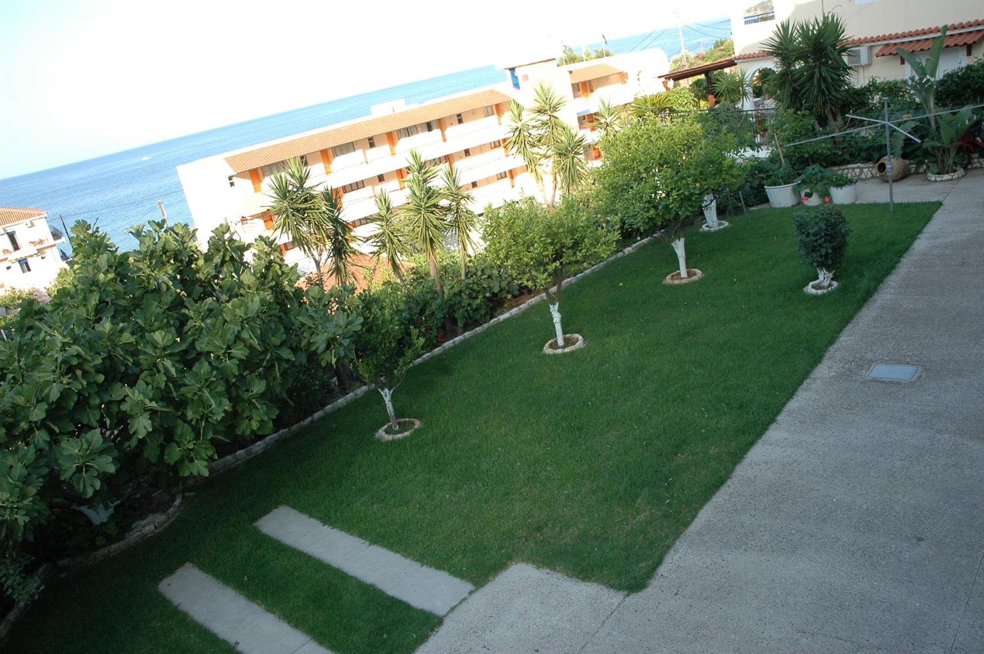 Makis Studios & Apartments Poros  Dış mekan fotoğraf
