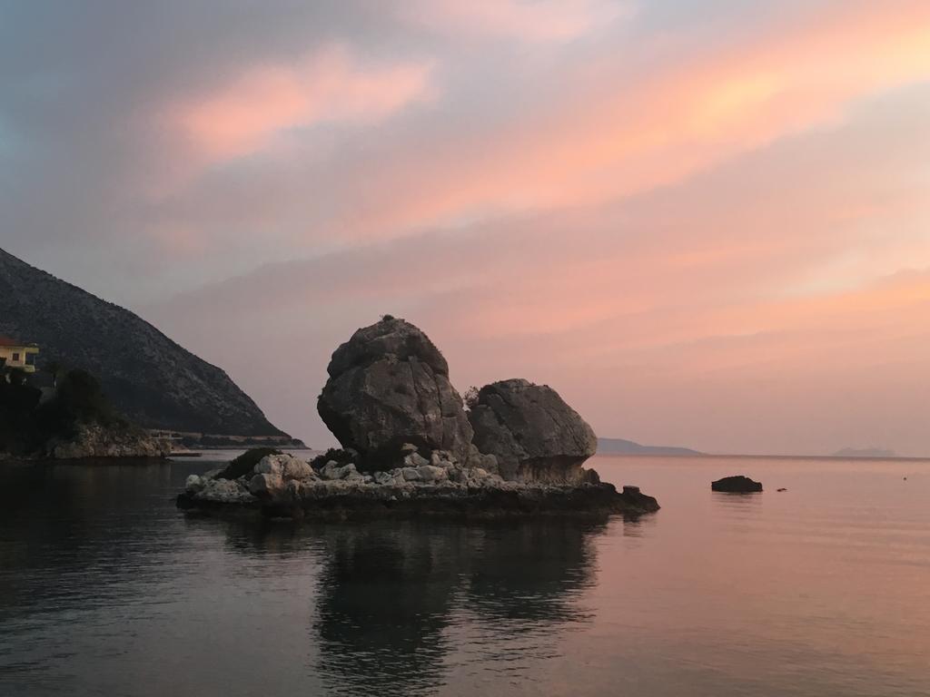 Makis Studios & Apartments Poros  Dış mekan fotoğraf