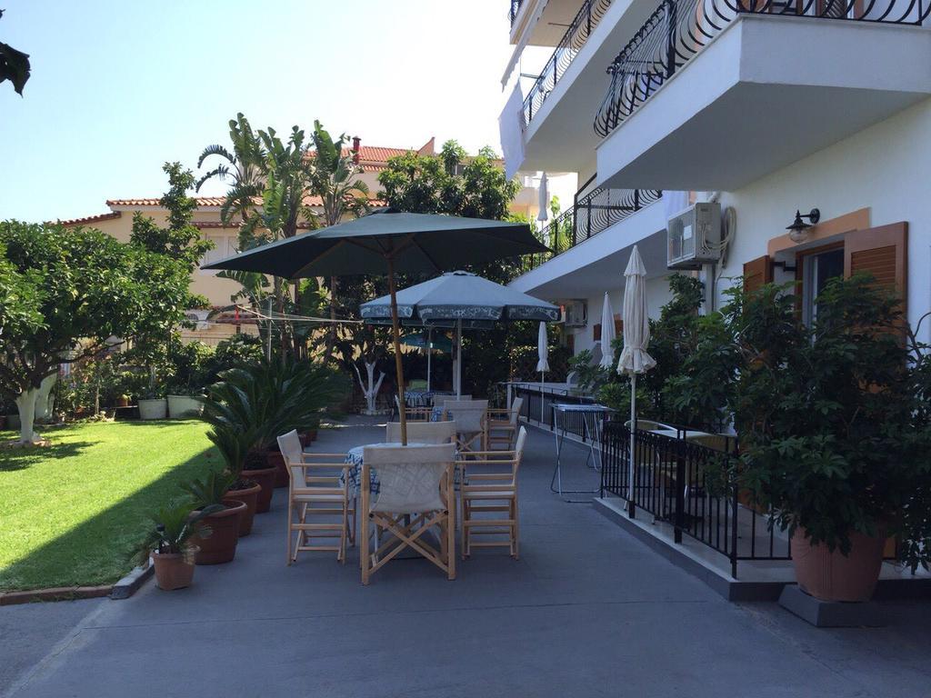 Makis Studios & Apartments Poros  Dış mekan fotoğraf