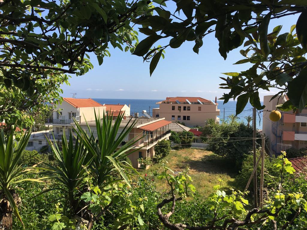 Makis Studios & Apartments Poros  Dış mekan fotoğraf