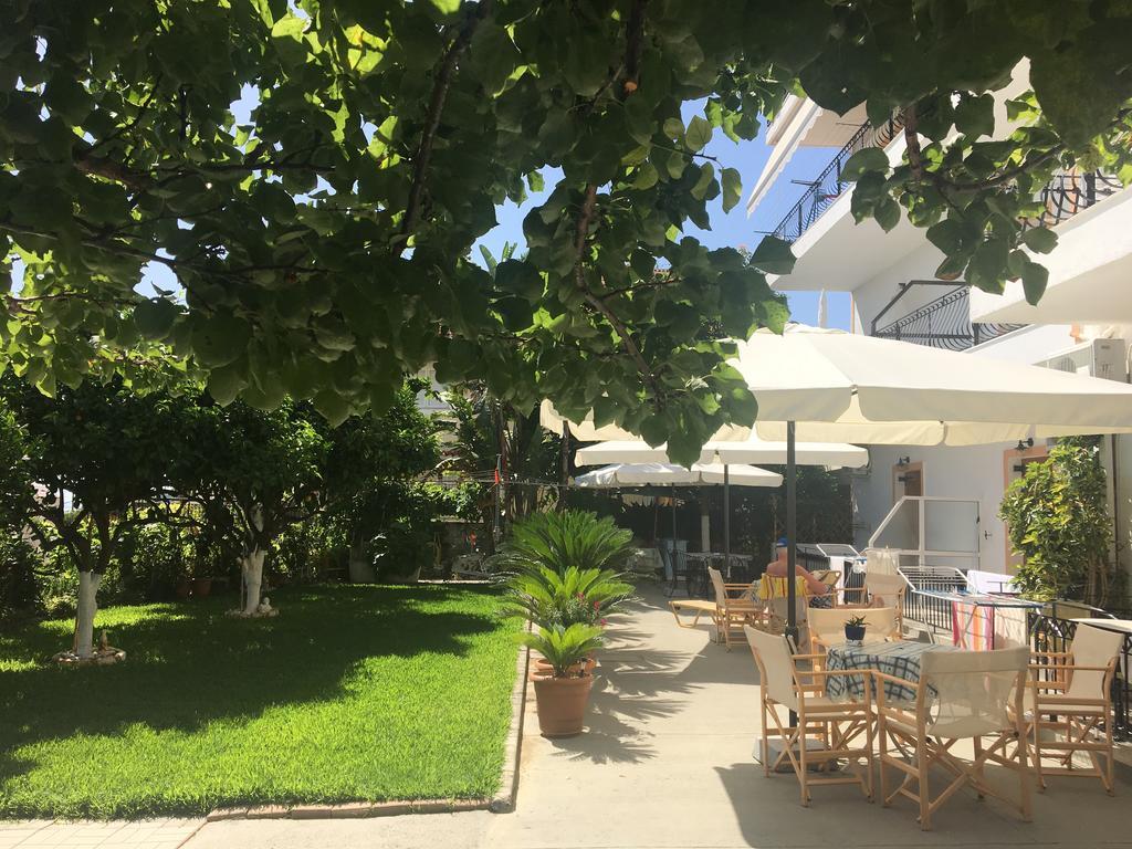 Makis Studios & Apartments Poros  Dış mekan fotoğraf