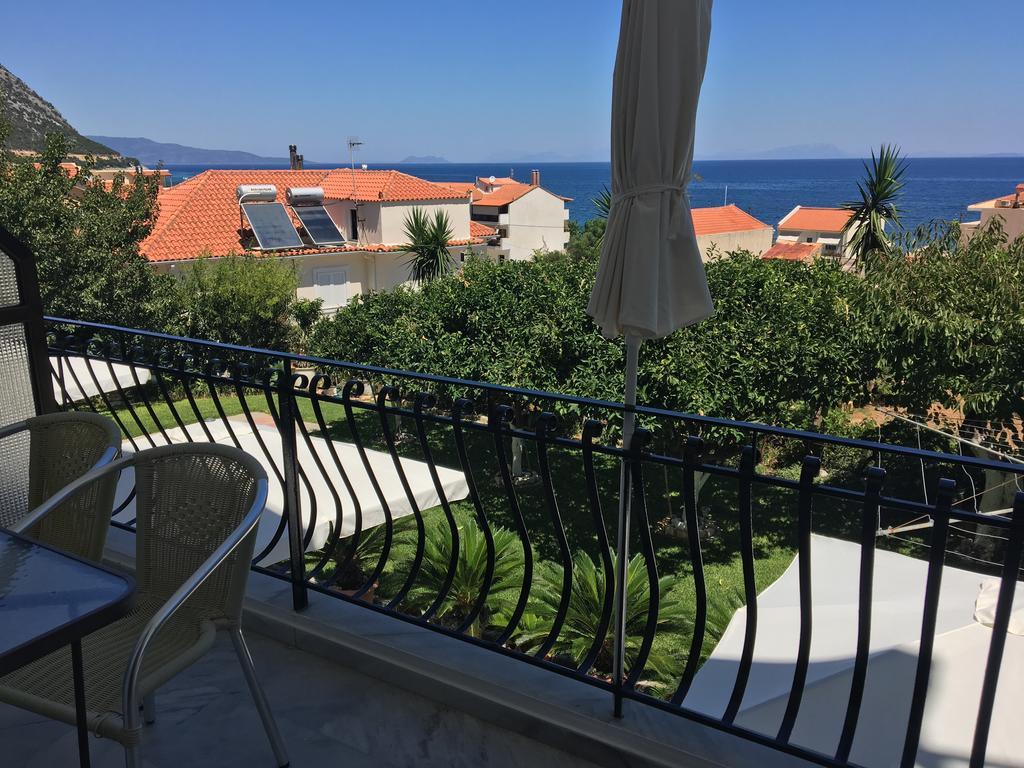 Makis Studios & Apartments Poros  Dış mekan fotoğraf